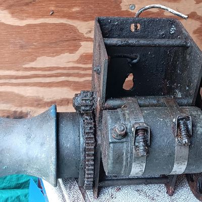 Heavy Duty Winch - Needs Cord & Plug
