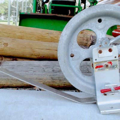 Riviera Short Arm Manual Downrigger Crank Fishing Tool WORKS GREAT