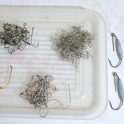 Lot of Hooks, Clips & Sleeves - All For 1 Money! (Abk6)