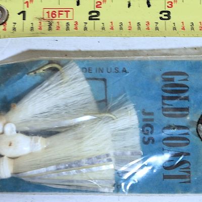 Lot of 4 Gold Coast Jigs / Bucktail & Foil Jigs 1/4 oz and 3/8 oz BRAND NEW OLD STOCK. (Rex6)