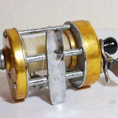 Penn 930 Levelmatic Baitcasting Reel Nice Reel! Works!