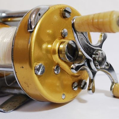 Vintage Penn 910 Levelmatic Reel Highly Collectible AND IT WORKS GREAT! This is a real HONEY! (Cic8)