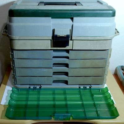 Plano Tackle Box GUIDE Series w/ 4 Drawers, 2 Top Compartments & Side Lure Holders!