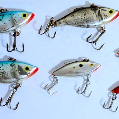 Lot of 6 RAT-L-TRAP Crankbait Fishing Lures Including 3 TIny Traps (1/8 oz). (Pat5)