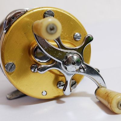 Vintage Penn 910 Levelmatic Reel Highly Collectible AND IT WORKS GREAT! This is a real HONEY! (Cic8)