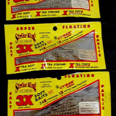 Lot of 3 Packages of Strike King Green Pumpkinseed Floating Worms 7.5" Ribbontail GARLIC (Rav8)