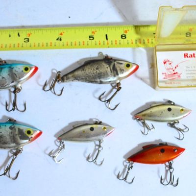 Lot of 6 RAT-L-TRAP Crankbait Fishing Lures Including 3 TIny Traps (1/8 oz). (Pat5)
