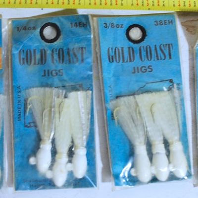 Lot of 4 Gold Coast Jigs / Bucktail & Foil Jigs 1/4 oz and 3/8 oz BRAND NEW OLD STOCK. (Rex6)