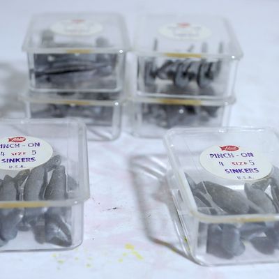 6 Boxes of BRAND NEW 1/2 oz Pinch On Sinkers - 4 per Box (24 Pcs Total). (Dab42)