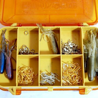 Plano Mini Magnum Tackle Box With Contents - Jig Lead Heads, Tube Lures, Hooks, Rings, Clips, & Trailer Hooks (Dan7)