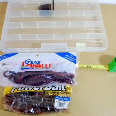 Tackle Box & 2 Packages of Rubber / Plastic Worms Berkley POWERBAIT 12" & GENE LAREW 11" (Zam4)