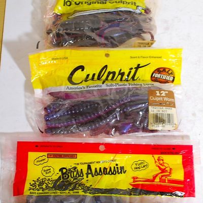 Lot of 24 Culprit & Bass Assassin Plastic / Rubber Worms 7" / 10" / 12" (Cmv5)
