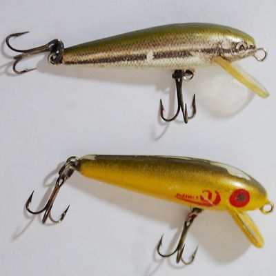 2 Lures Cotton Cordell Red Fin G-Finish Lure & Baby Bass Lure Unknown Maker. (Kmo9)