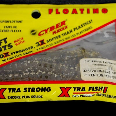 Lot of 3 Packages of Strike King Green Pumpkinseed Floating Worms 7.5" Ribbontail GARLIC (Rav8)