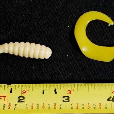 Lot of Grubs - 12 Single Tail and 45 Double Tail - 57 Grubs Total. (Poj2)