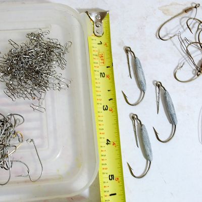 Lot of Hooks, Clips & Sleeves - All For 1 Money! (Abk6)