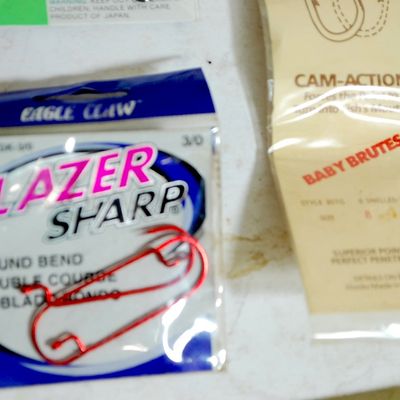 Lot of BRAND NEW Hooks Mustad, Owner, Lazer Sharp, True Turn (Byt5)