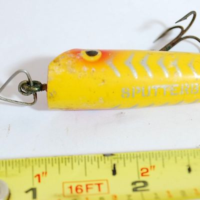 Lot of 2 Vintage Fishing Lures Arbogast SPUTTERBUG and Heddon TINY CHUGGER (Jbs4)