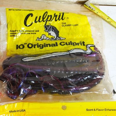 Lot of 24 Culprit & Bass Assassin Plastic / Rubber Worms 7" / 10" / 12" (Cmv5)
