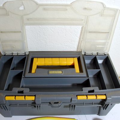 Large Tackle Box & Contents 3 Fluke Rigs, 2 Tube Lures, 2 Spoons, Rigging Wire, & Roll of Berkley Steelon Black Leader (Gre4)