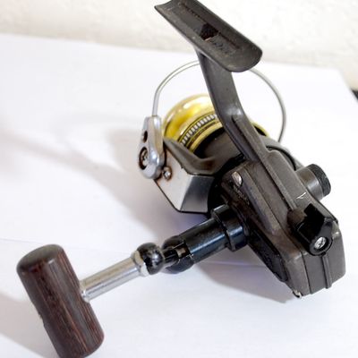 Vintage Daiwa Black Gold Spinning Reel BG10 & 2 Spare Matching Spools - Japan (Eeg4)