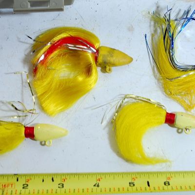 Daiwa Tackle Box & Contents 23 Brand New Yellow Bucktail Jigs (3/4 oz and Several Are 1 1/4 oz) (Jax9)