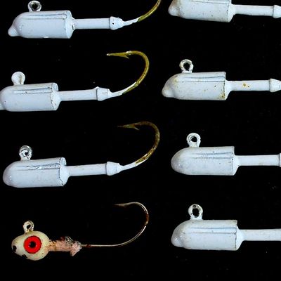 Lot of 17 Lead Head Jigs - Some Bucktail. (Opf2)