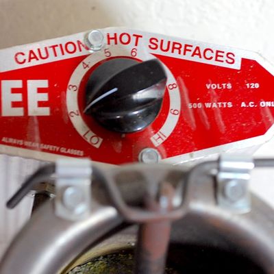 LEE Electric Lead-Melting Pot for Making Your Own Sinkers USED ONLY ONCE!