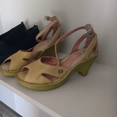 STUART WEITZMAN, BORN & EASY SPIRIT LADIES SHOES 8 - 8.5