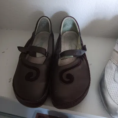 NAOT AND COLE HAAS LADIES SHOES 8.5