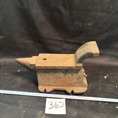 ANTIQUE ANVIL RARE UNUSUAL SQUIRREL TAIL
