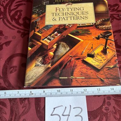 FLY-TYING TECHNIQUES & PATTERNS (THE COMPLETE FLY By John Van Vliet Hard cover