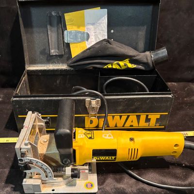 DEWALT DW682 Plate Joiner