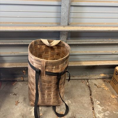 vintage Adirondack Pack Basket