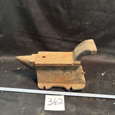 ANTIQUE ANVIL RARE UNUSUAL SQUIRREL TAIL