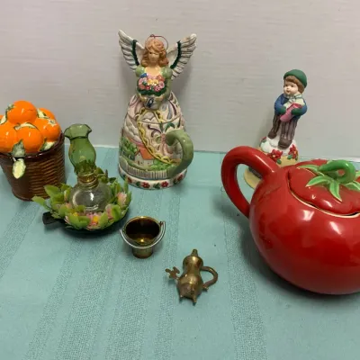 Vtg Ceramic Decor