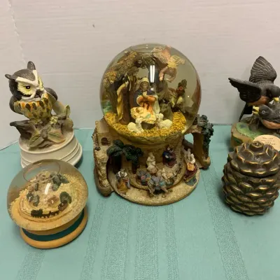 M.i.m. Owl Music Box, Snow Gloves And More