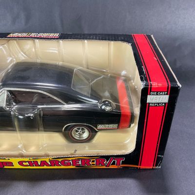 -111- DODGE | 1:24 Scale | 1970 Charger R/T | With Box
