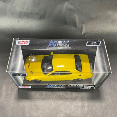 -57- AMERICAN LEGENDS | 1:24 Scale | 2018 Dodge Challenger SRT Hellcat Widebody