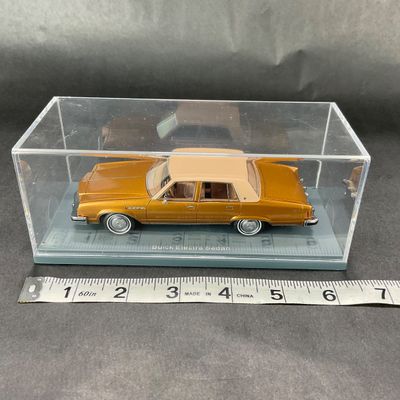 -85- BUICK | Electra Sedan