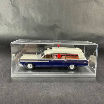-79- PONTIAC | 1:43 Scale | Superior Bonneville Ambulance 1963