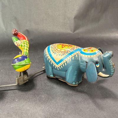 127 | VINTAGE | Elephant Led Parade | TPS