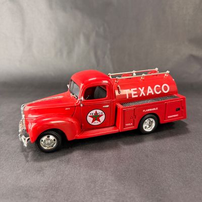 75 | VINTAGE | 1940 Ford Tanker | Texaco | ERTL