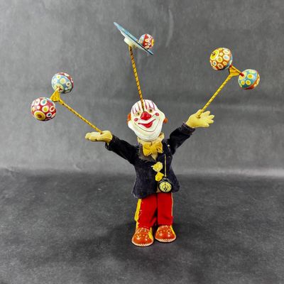 80 | VINTAGE | Plate Spinning Clown