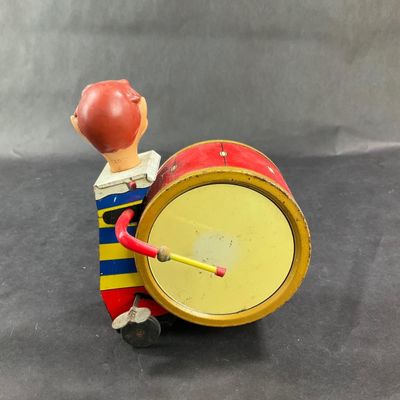 133 | VINTAGE | Circus Performer with Drum | Daiya
