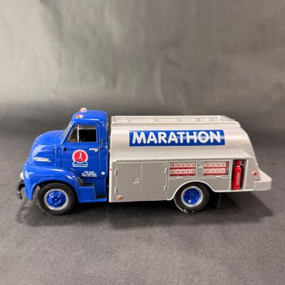 72 | VINTAGE | 1953 Ford Marathon Tanker | Die-Cast