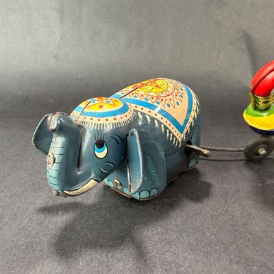 127 | VINTAGE | Elephant Led Parade | TPS
