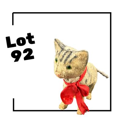 92 | VINTAGE | Playful Kitty