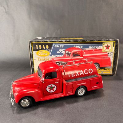 75 | VINTAGE | 1940 Ford Tanker | Texaco | ERTL