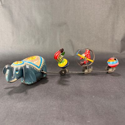 127 | VINTAGE | Elephant Led Parade | TPS